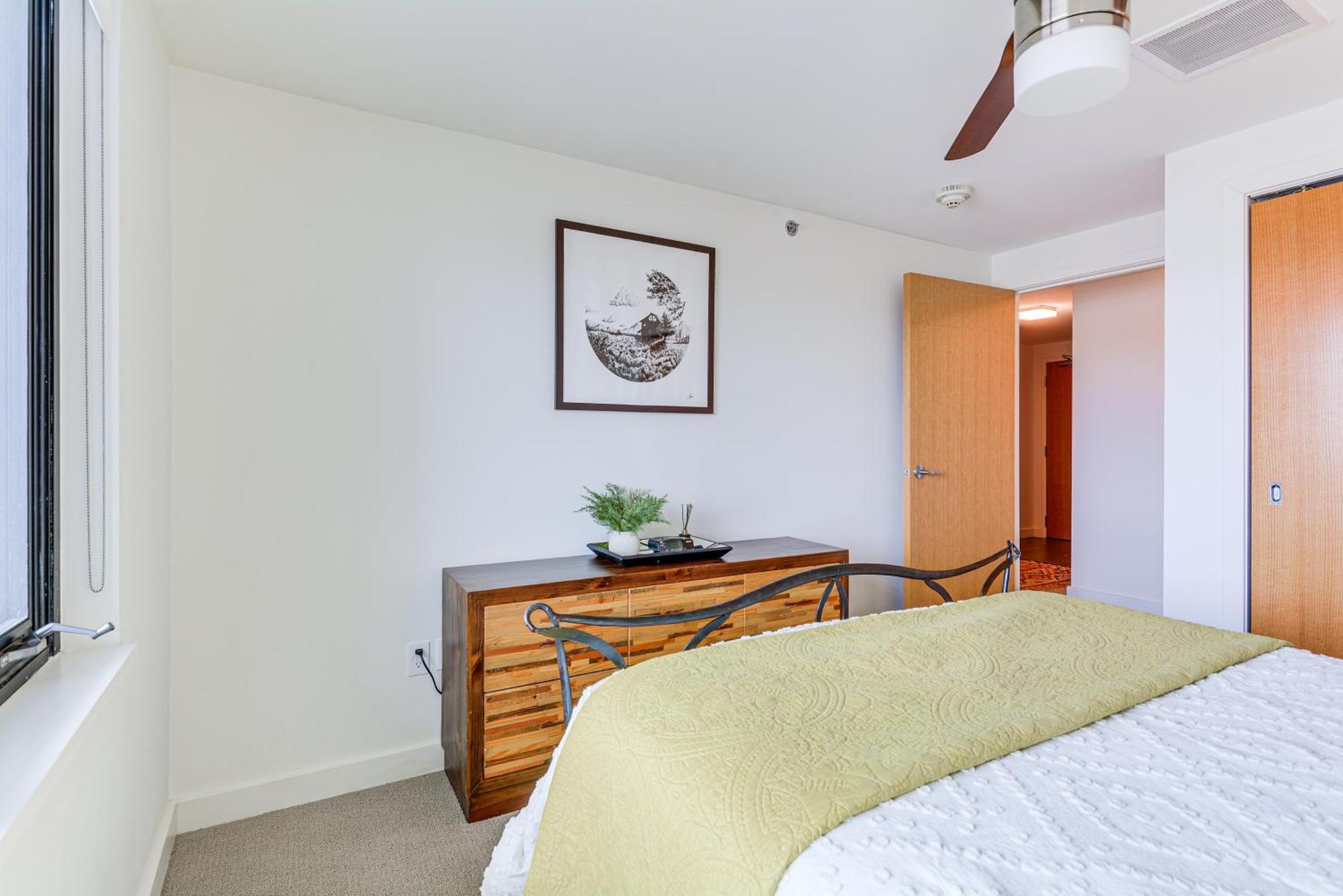 Modern Springfield Apartment About 7 Mi To Downtown! Εξωτερικό φωτογραφία