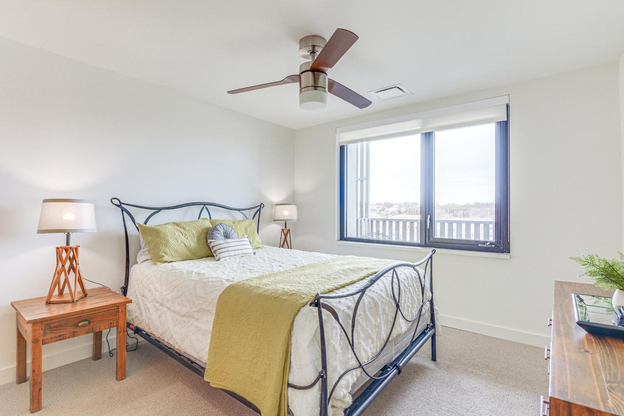 Modern Springfield Apartment About 7 Mi To Downtown! Εξωτερικό φωτογραφία