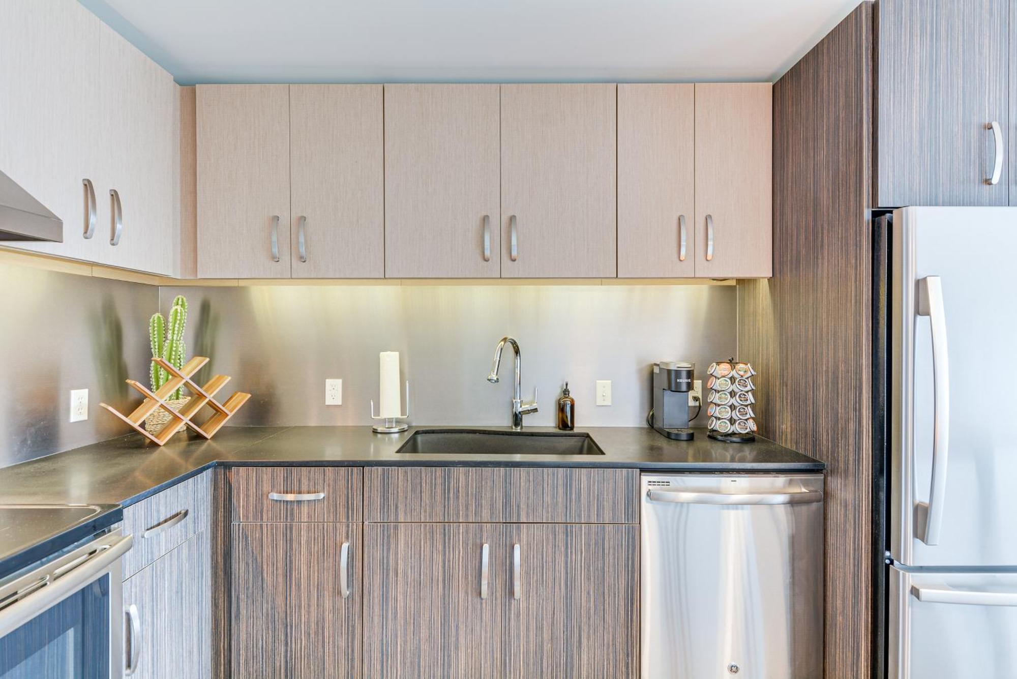 Modern Springfield Apartment About 7 Mi To Downtown! Εξωτερικό φωτογραφία