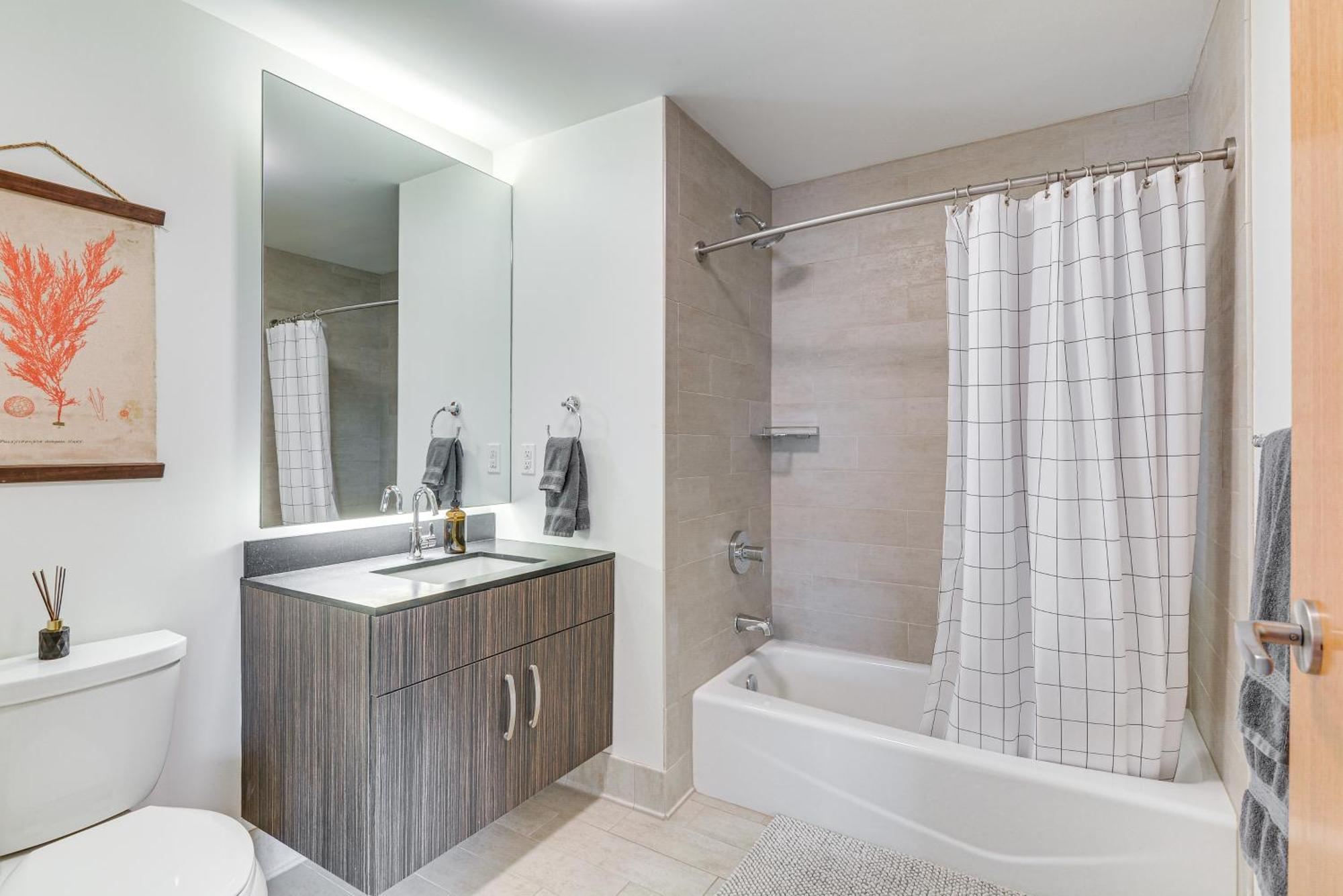 Modern Springfield Apartment About 7 Mi To Downtown! Εξωτερικό φωτογραφία