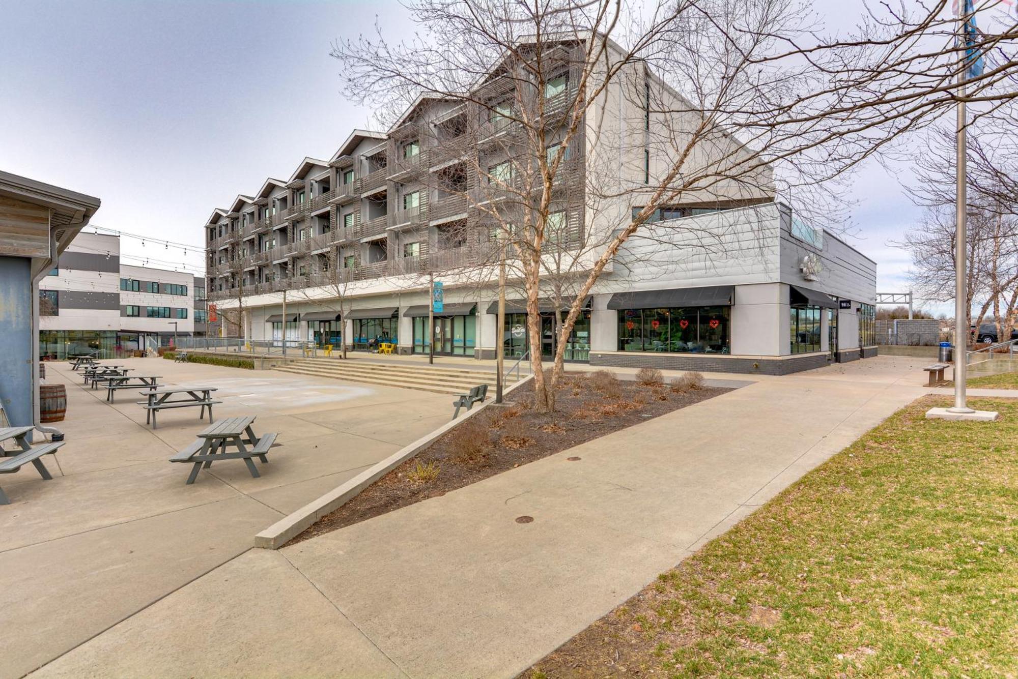 Modern Springfield Apartment About 7 Mi To Downtown! Εξωτερικό φωτογραφία