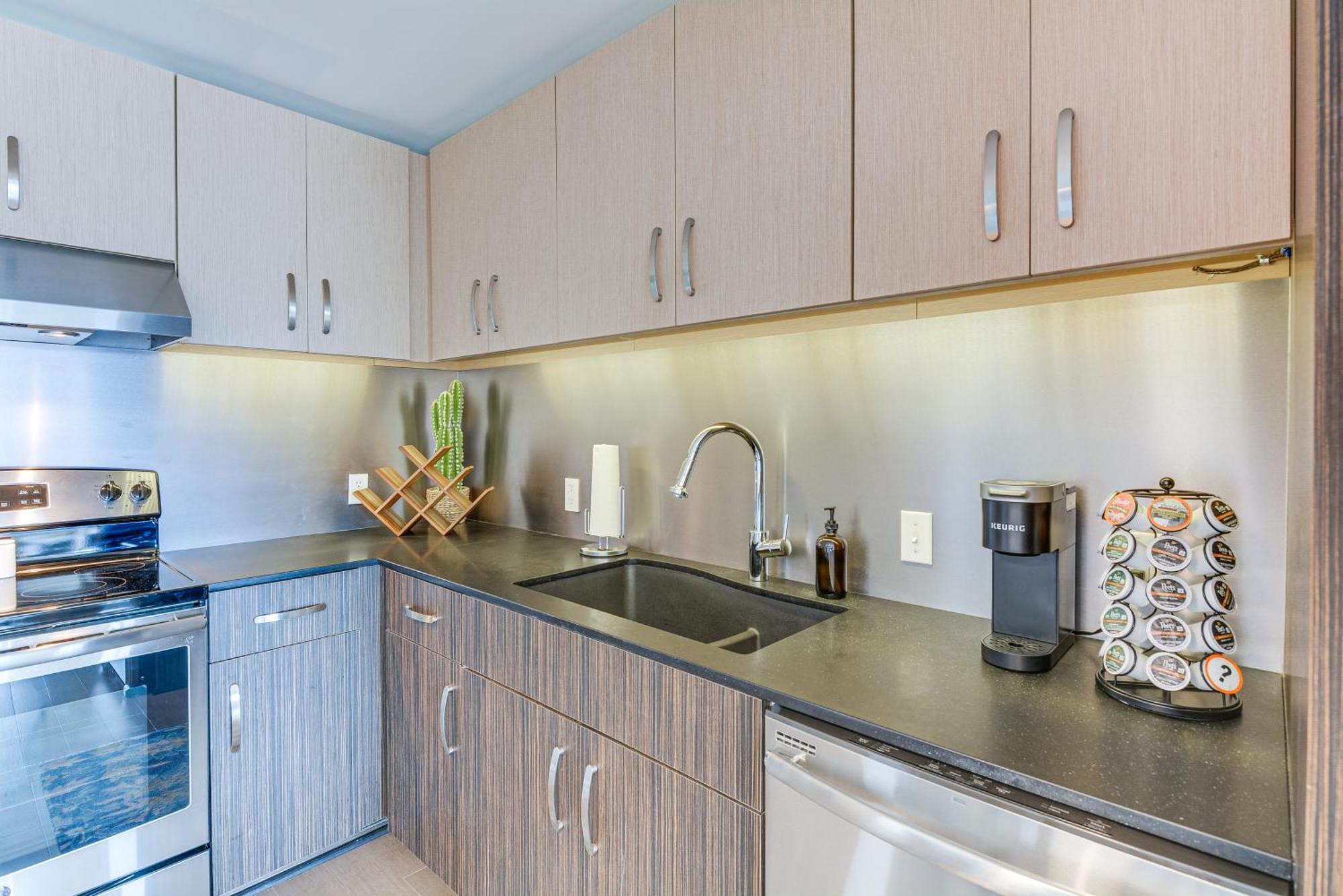 Modern Springfield Apartment About 7 Mi To Downtown! Εξωτερικό φωτογραφία