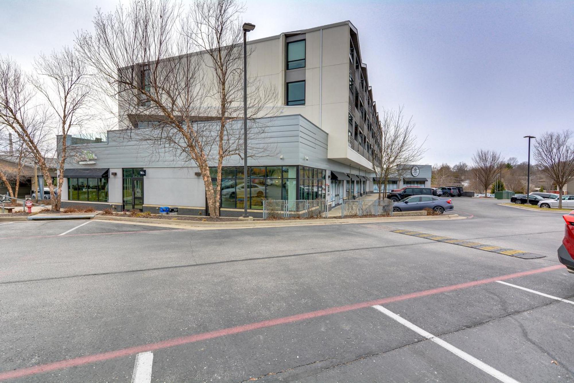 Modern Springfield Apartment About 7 Mi To Downtown! Εξωτερικό φωτογραφία